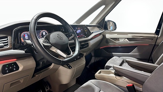 Volkswagen Multivan 11 of 22