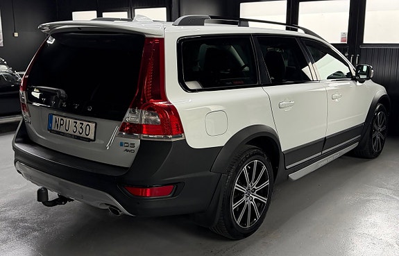 Volvo XC70 4 of 5