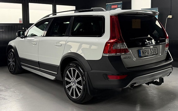 Volvo XC70 3 of 5