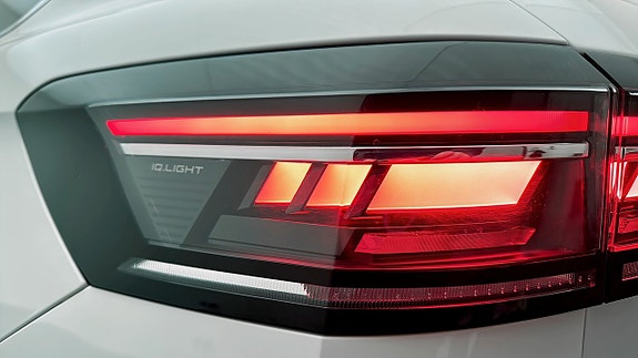 Volkswagen Passat 19 of 19