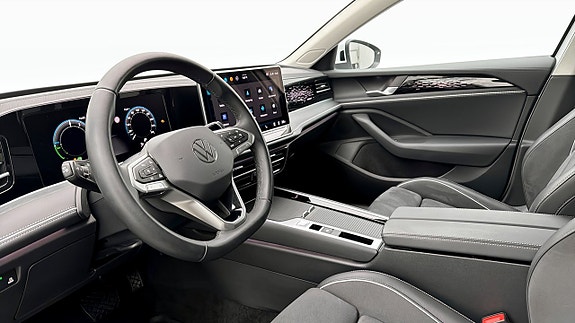 Volkswagen Passat 7 of 19