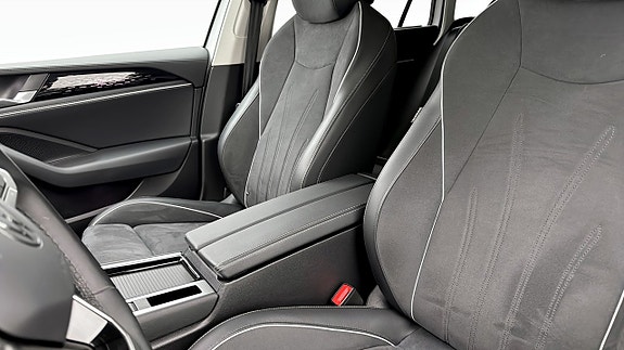 Volkswagen Passat 8 of 19