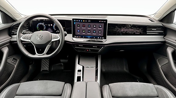Volkswagen Passat 10 of 19