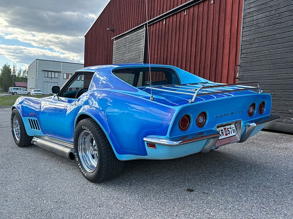 Chevrolet Corvette 5 of 5