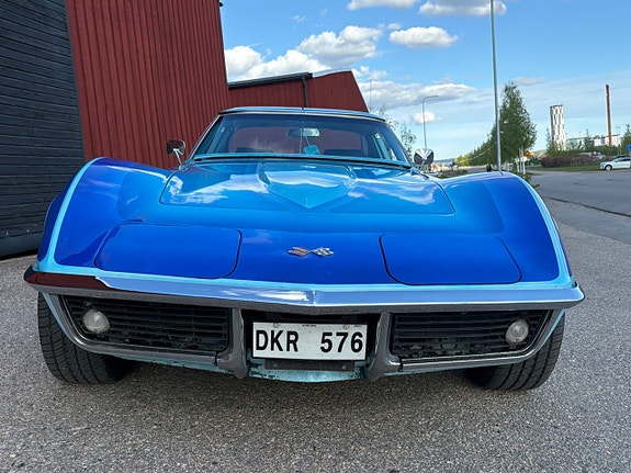 Chevrolet Corvette 10 of 30