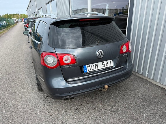 Volkswagen Passat 2 of 4