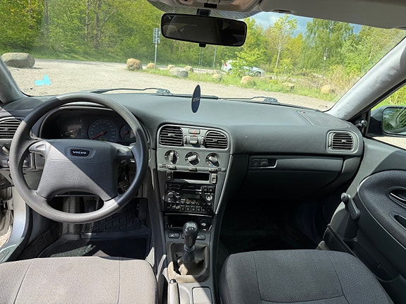 Volvo V40 5 of 5