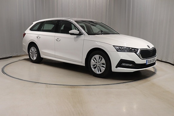 Skoda Octavia 3 of 5