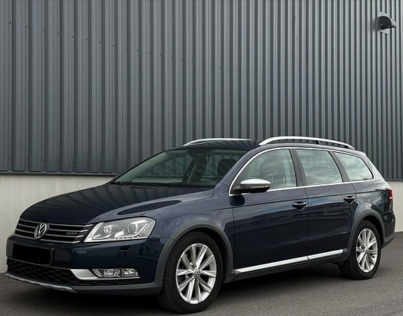 Volkswagen Passat Alltrack 3 of 5