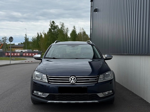 Volkswagen Passat Alltrack 4 of 5