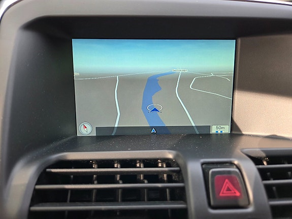 Volvo XC60 18 of 22