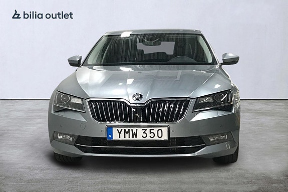 Skoda Superb 3 of 5