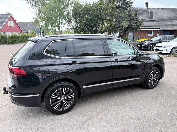 Volkswagen Tiguan Allspace 2 of 5