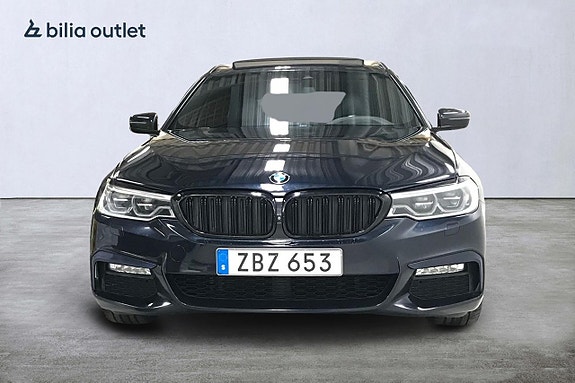 BMW 530i 3 of 5