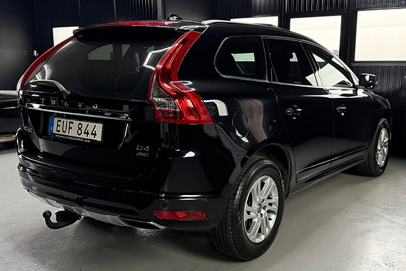 Volvo XC60 4 of 5