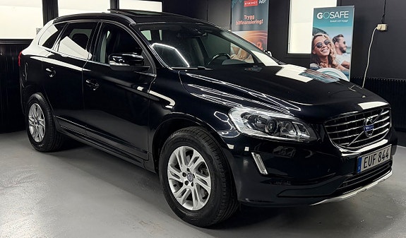 Volvo XC60 2 of 5