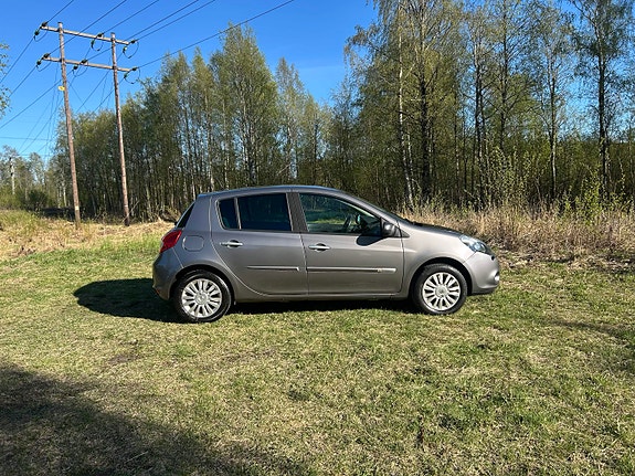 Renault Clio 2 of 5