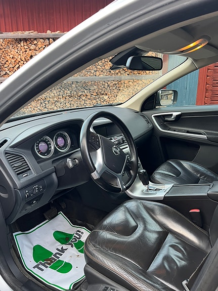 Volvo XC60 5 of 5