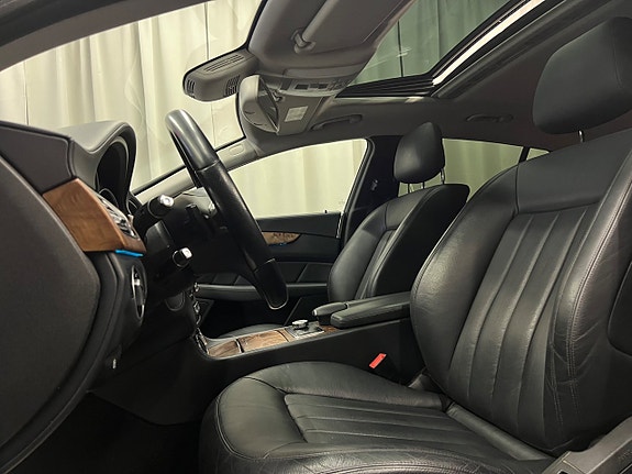 Mercedes-Benz CLS350 8 of 25
