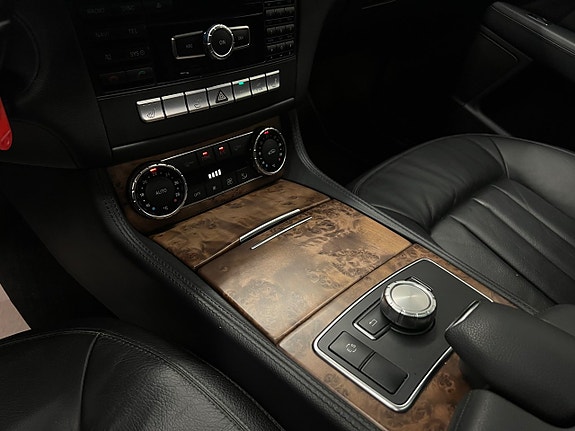 Mercedes-Benz CLS350 18 of 25