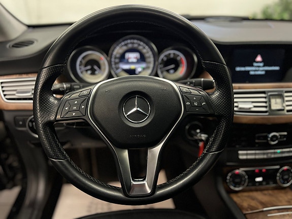 Mercedes-Benz CLS350 16 of 25
