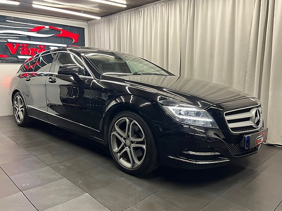 Mercedes-Benz CLS350 2 of 25