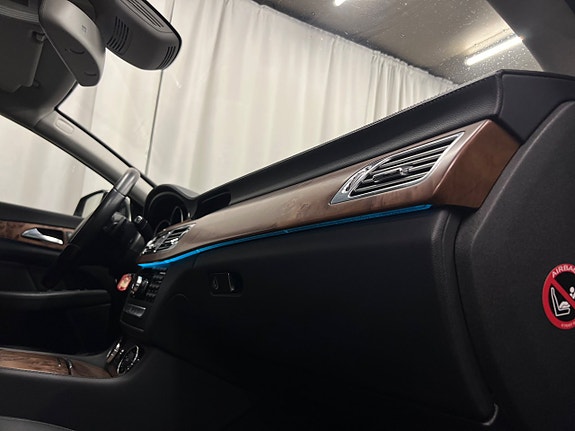Mercedes-Benz CLS350 10 of 25