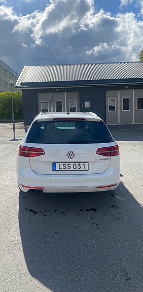 Volkswagen Passat 4 of 5