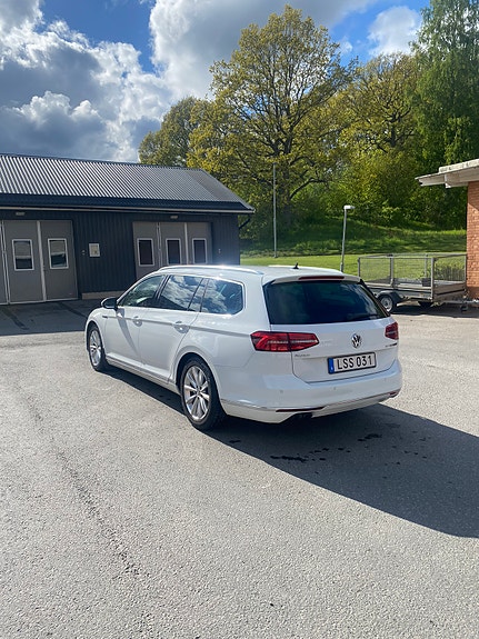 Volkswagen Passat 3 of 5