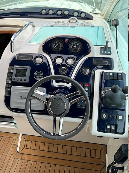 Fairline Targa 34- 2001. Volvo Penta KAD 44 EDC, 260HK/motor. 4 of 9