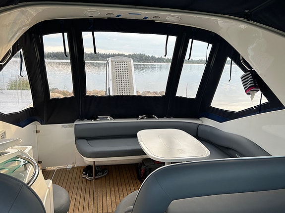 Fairline Targa 34- 2001. Volvo Penta KAD 44 EDC, 260HK/motor. 5 of 9