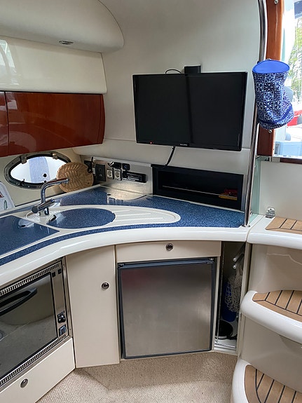 Fairline Targa 34- 2001. Volvo Penta KAD 44 EDC, 260HK/motor. 8 of 9