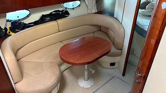 Fairline Targa 34- 2001. Volvo Penta KAD 44 EDC, 260HK/motor. 7 of 9