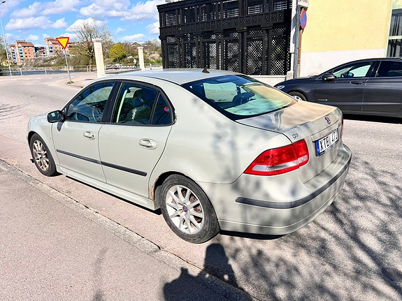 Saab 9-3 2 of 5