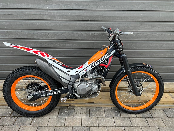 Honda 4RT 260 2 of 5