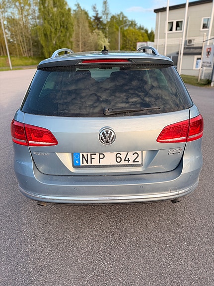 Volkswagen Passat 3 of 5