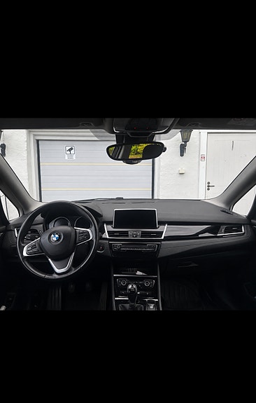 BMW 216i 3 of 4