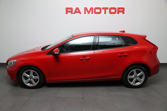 Volvo V40 3 of 5
