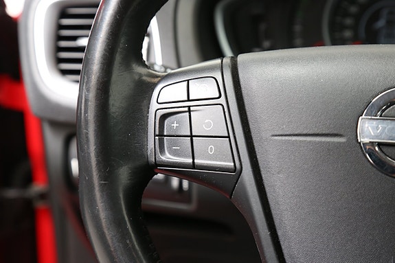 Volvo V40 14 of 21