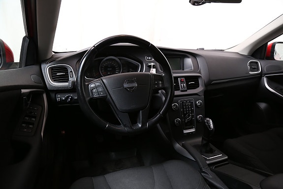 Volvo V40 13 of 21