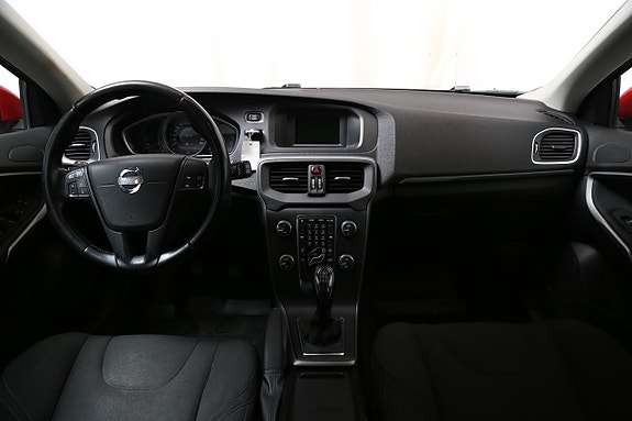 Volvo V40 17 of 21