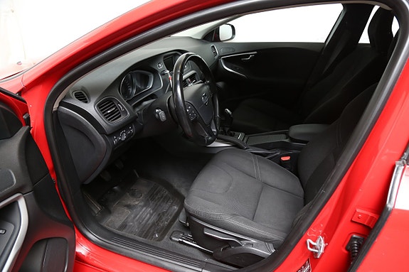 Volvo V40 10 of 21