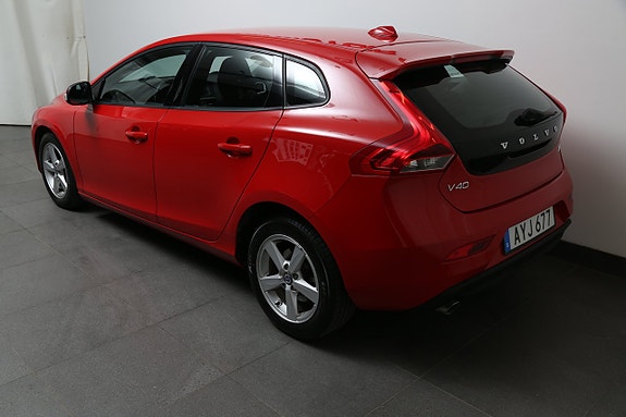 Volvo V40 4 of 5