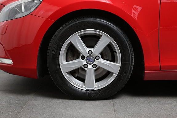 Volvo V40 8 of 21