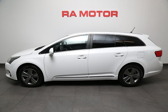 Toyota Avensis 3 of 5