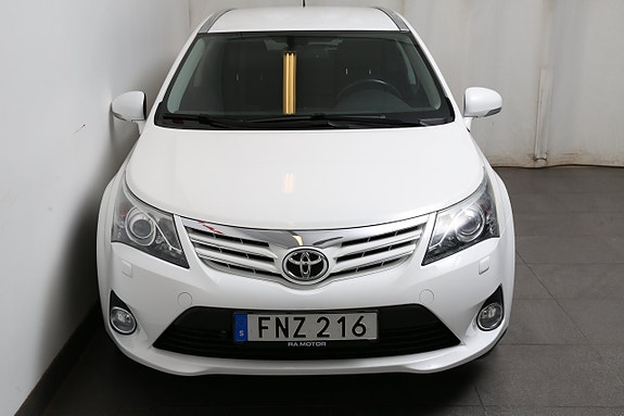 Toyota Avensis 5 of 5