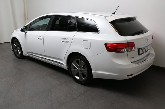 Toyota Avensis 4 of 5