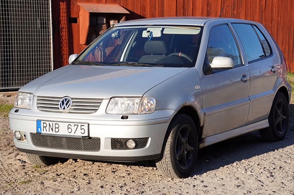 Volkswagen Polo 3 of 5