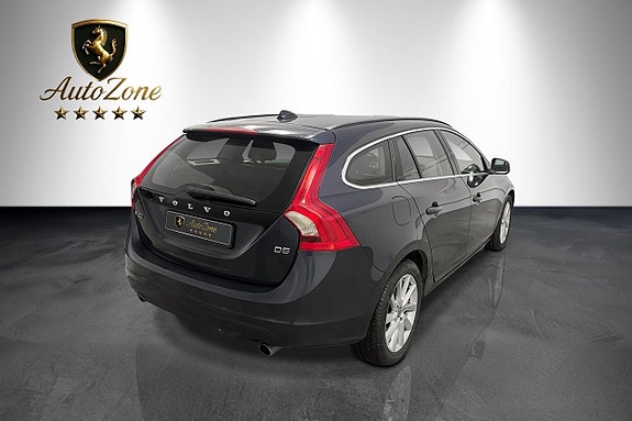 Volvo V60 4 of 5