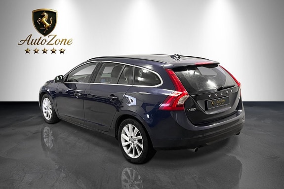 Volvo V60 3 of 5